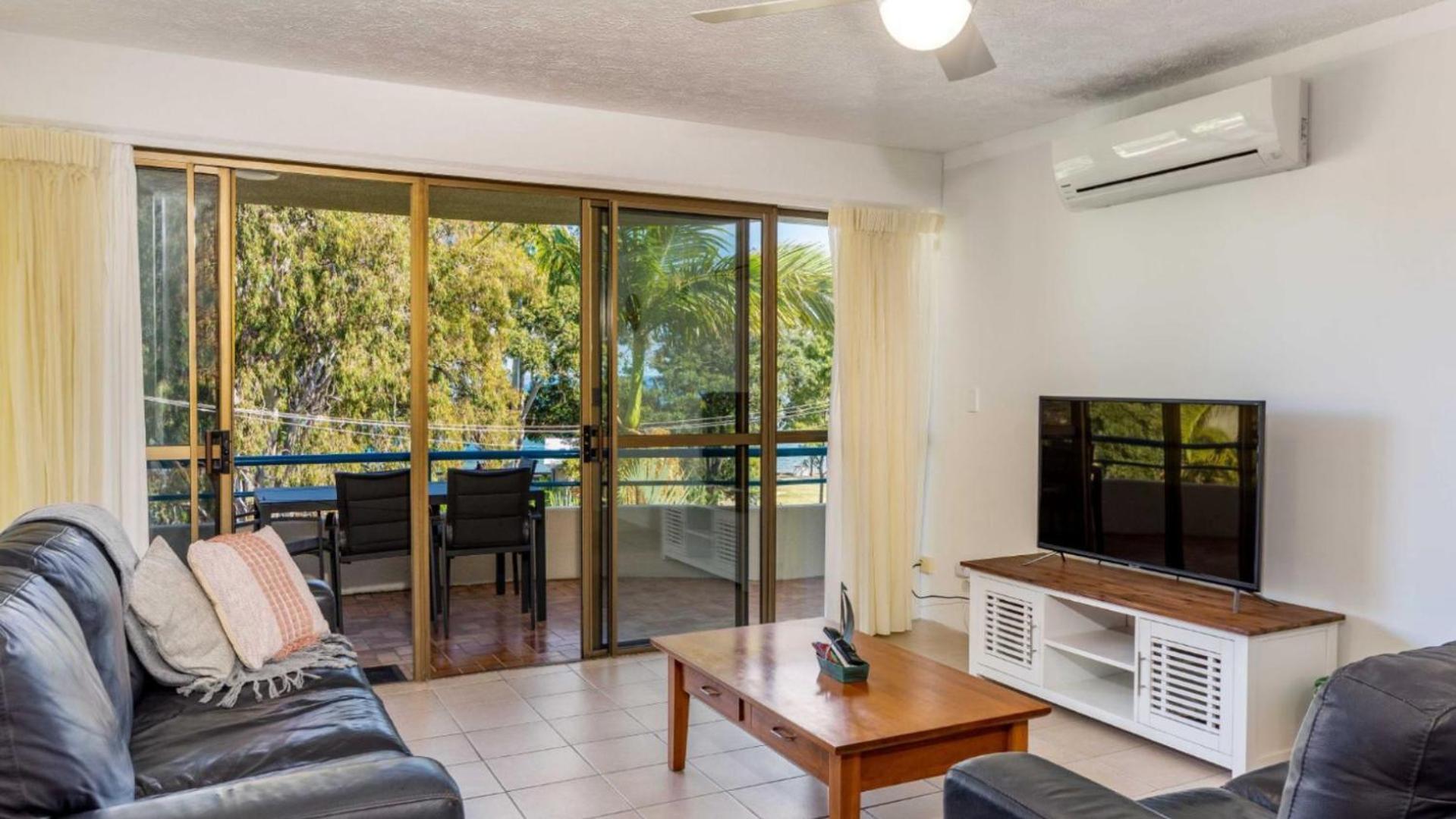 Placid Waters Holiday Apartments Bongaree Luaran gambar