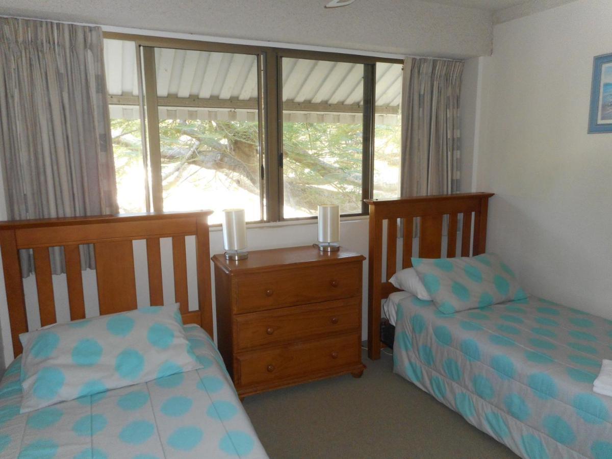 Placid Waters Holiday Apartments Bongaree Luaran gambar