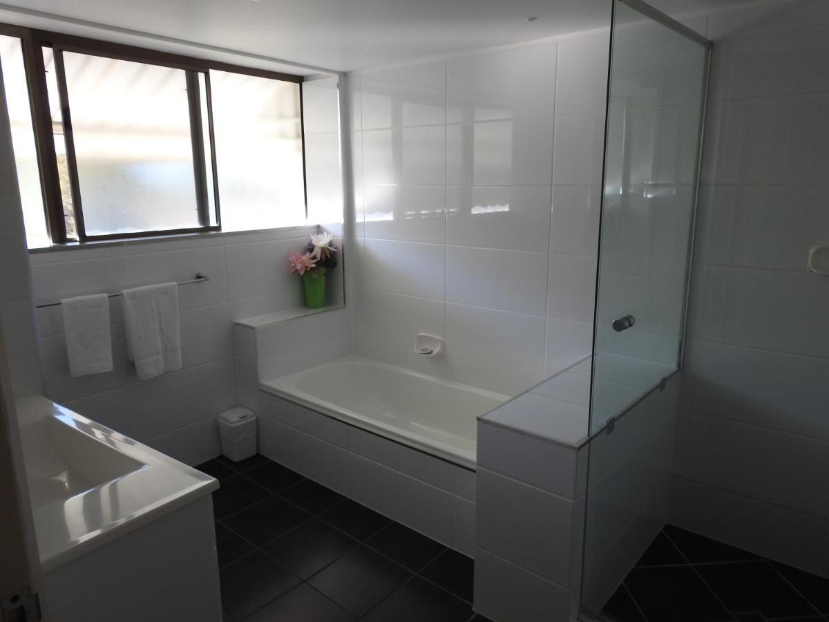 Placid Waters Holiday Apartments Bongaree Luaran gambar